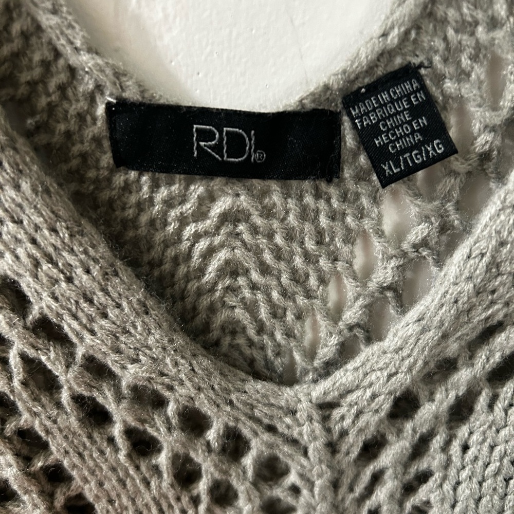 Cozy Open Knit Slouchy Oversized V-Neck Sweater - Picture 4 of 6
